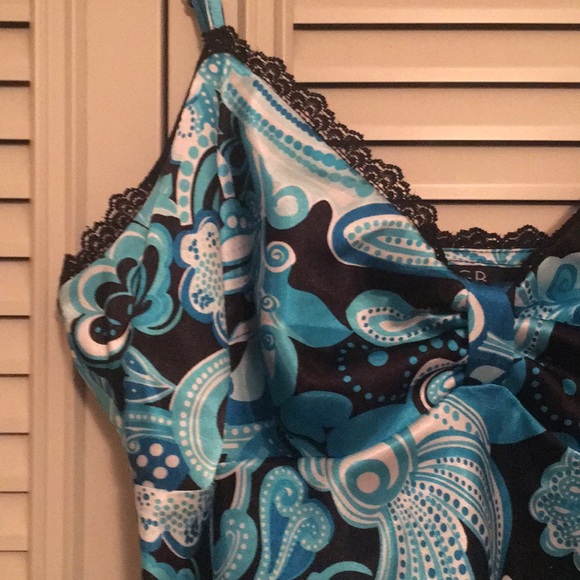 Top - Picture 2 of 2